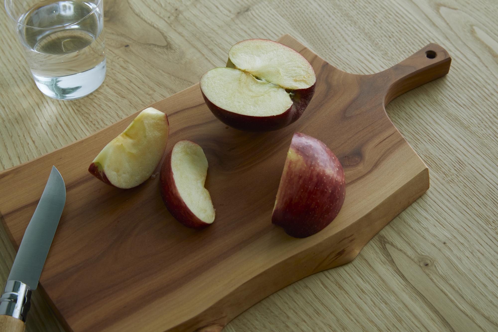 CUTTING BOARD